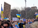 БЕРЛІН ДЕМОНСТРУЄ СОЛІДАРНІСТЬ З УКРАЇНОЮ