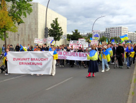 БЕРЛІН ВІДЗНАЧИВ ДЕНЬ НЕЗАЛЕЖНОСТІ УКРАЇНИ ВЕЛИКОЮ ДЕМОНСТРАЦІЄЮ